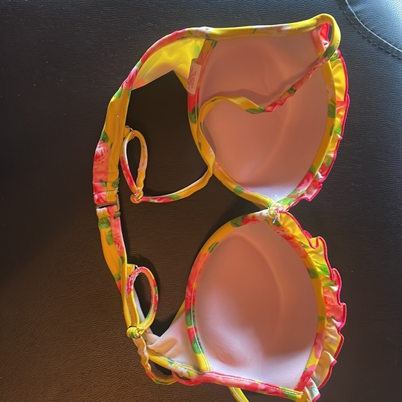 swimsuit top - Picture 2 of 2